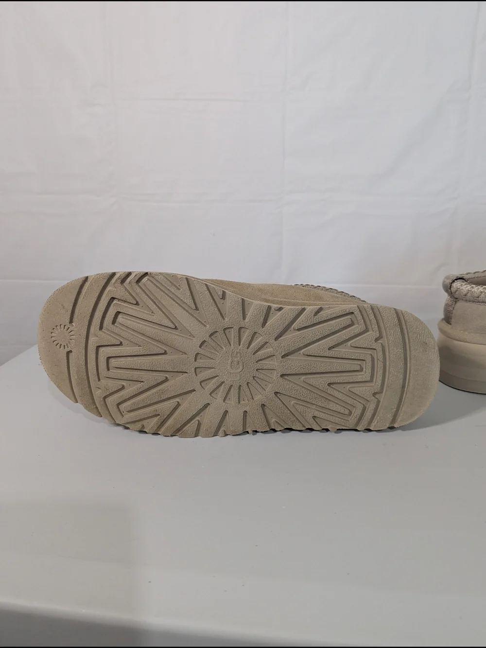 UGG Tasman Platform Slippers Sand Beige Suede Sheepskin Lined Women's Size 7